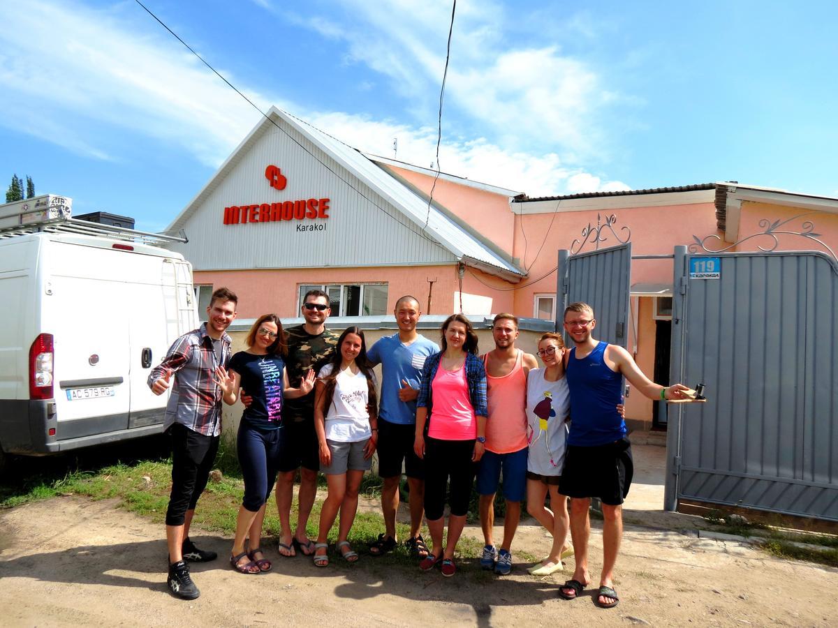 Interhouse Karakol Ostello Esterno foto